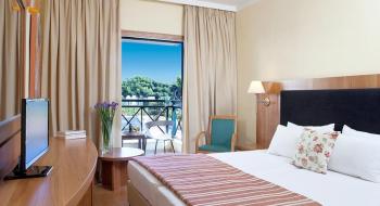 Hotel Ramada By Wyndham Athens Attica Riviera 2