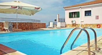 Hotel Sarantos Pool Suites 3