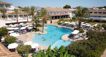 Hotel Beach Club Font De Sa Cala 4