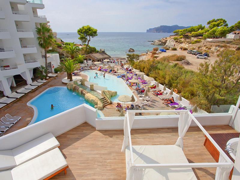 Hotel Fergus Style Cala Blanca Suites